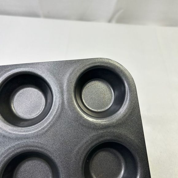 Pampered Chef Black Non-Stick 24-Hole Mini Muffin Pan - Picture 8 of 8